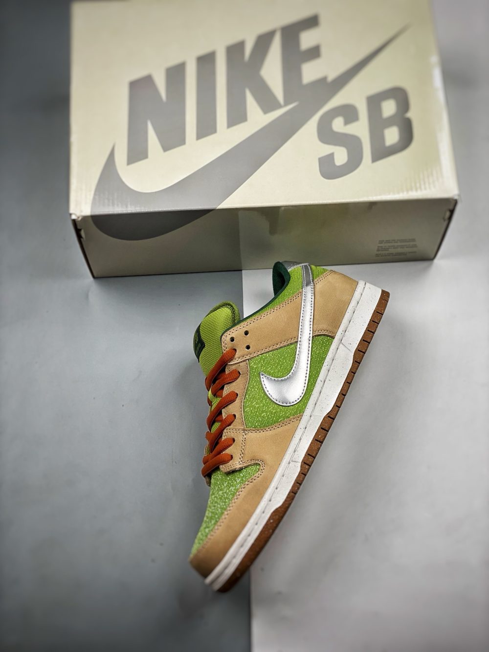 Dunk SB Low „Dinner Plate“ Grün Top-Version Reps