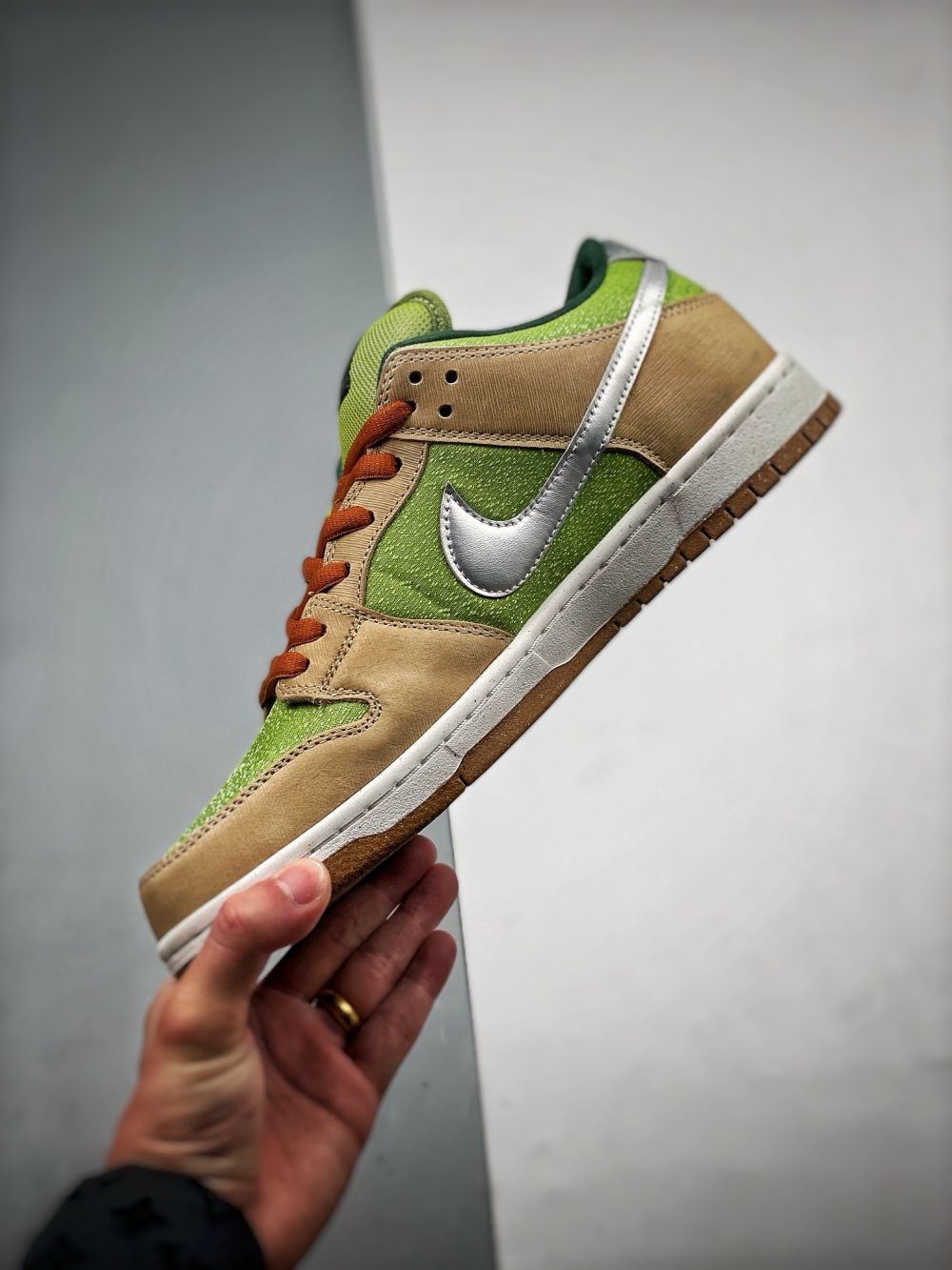 Dunk SB Low „Dinner Plate“ Grün Top-Version Reps