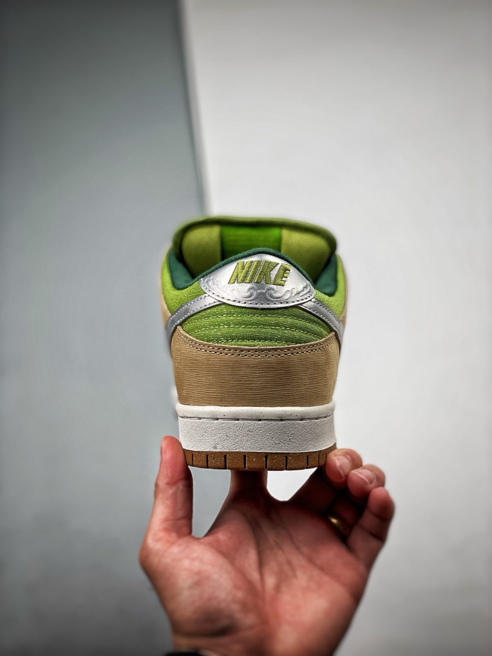 Dunk SB Low „Dinner Plate“ Grün Top-Version Reps