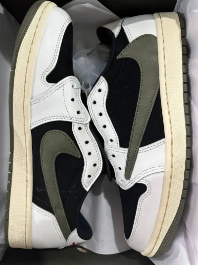 Travis Scott Air Jordan 1 Low OG “Olive” Förderung