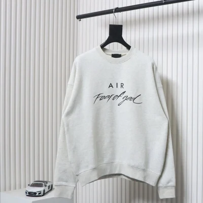 Fear Of God Essential Sweatshirt mit AIR-Buchstaben