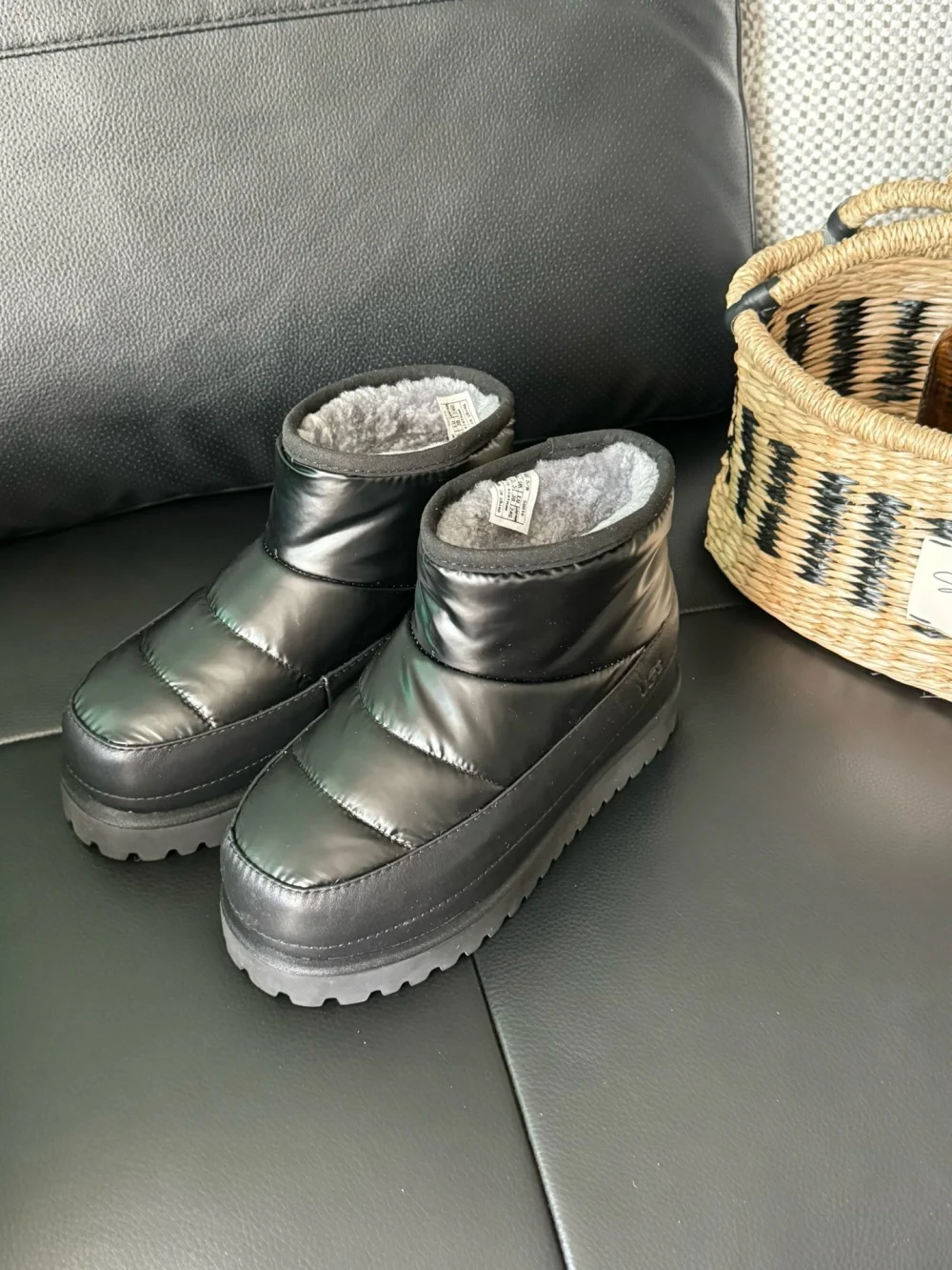 Ugg Caterpillar Daunenstiefel Schwarz