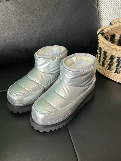 Ugg Caterpillar Daunenstiefel Silber