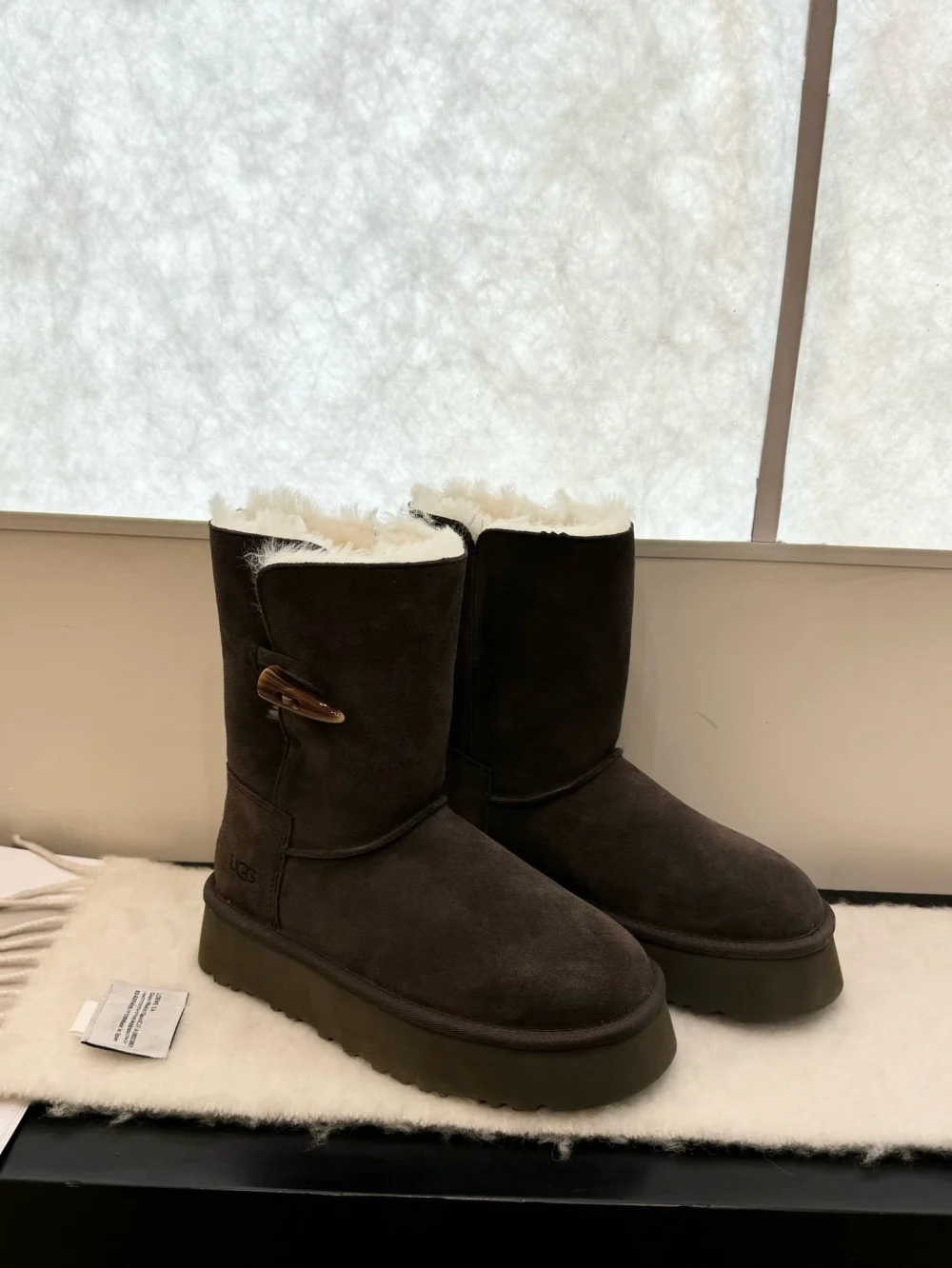 Ugg-Hornschnalle mit dicken Sohlen Koreanische handgefertigte Wollstiefel