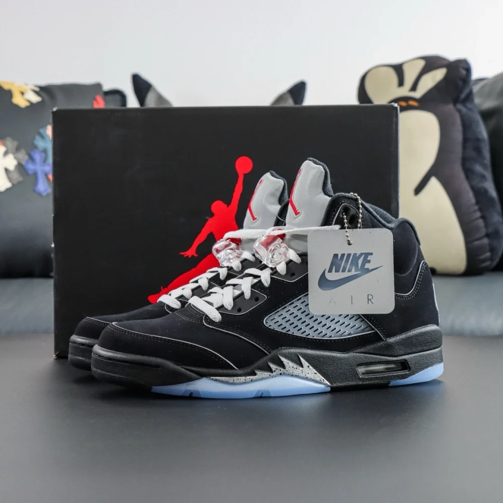 Air Jordan 5 Retro SP „Dawn“ Schwarz Silber