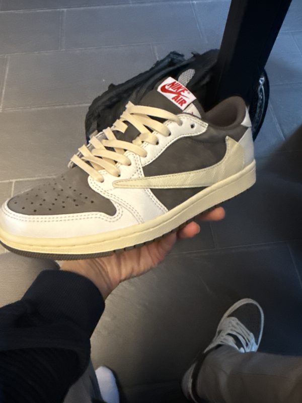 Bild #1 von EPS 77837 Corsin Dion Lüthy