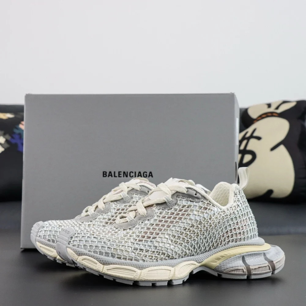 Balenciaga 3XL Low-Top-Sneaker Hellgrau