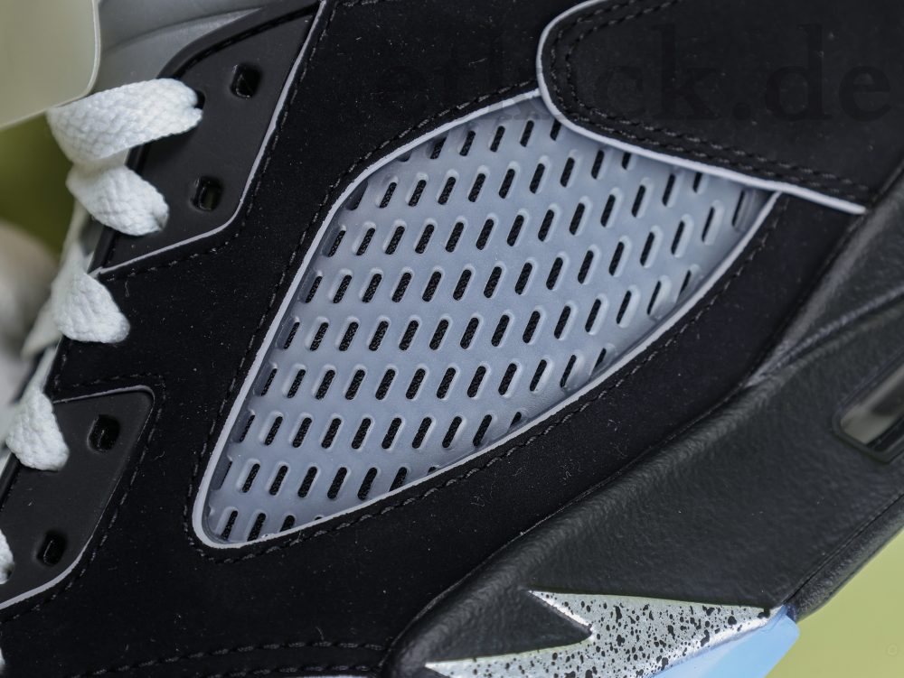 Die Besten Air Jordan 5 Schwarz Metallic Neuinterpretiert 2025 – Bild 7