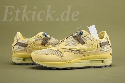 Travis Scott x Air Max 1 „Saturn Gold“