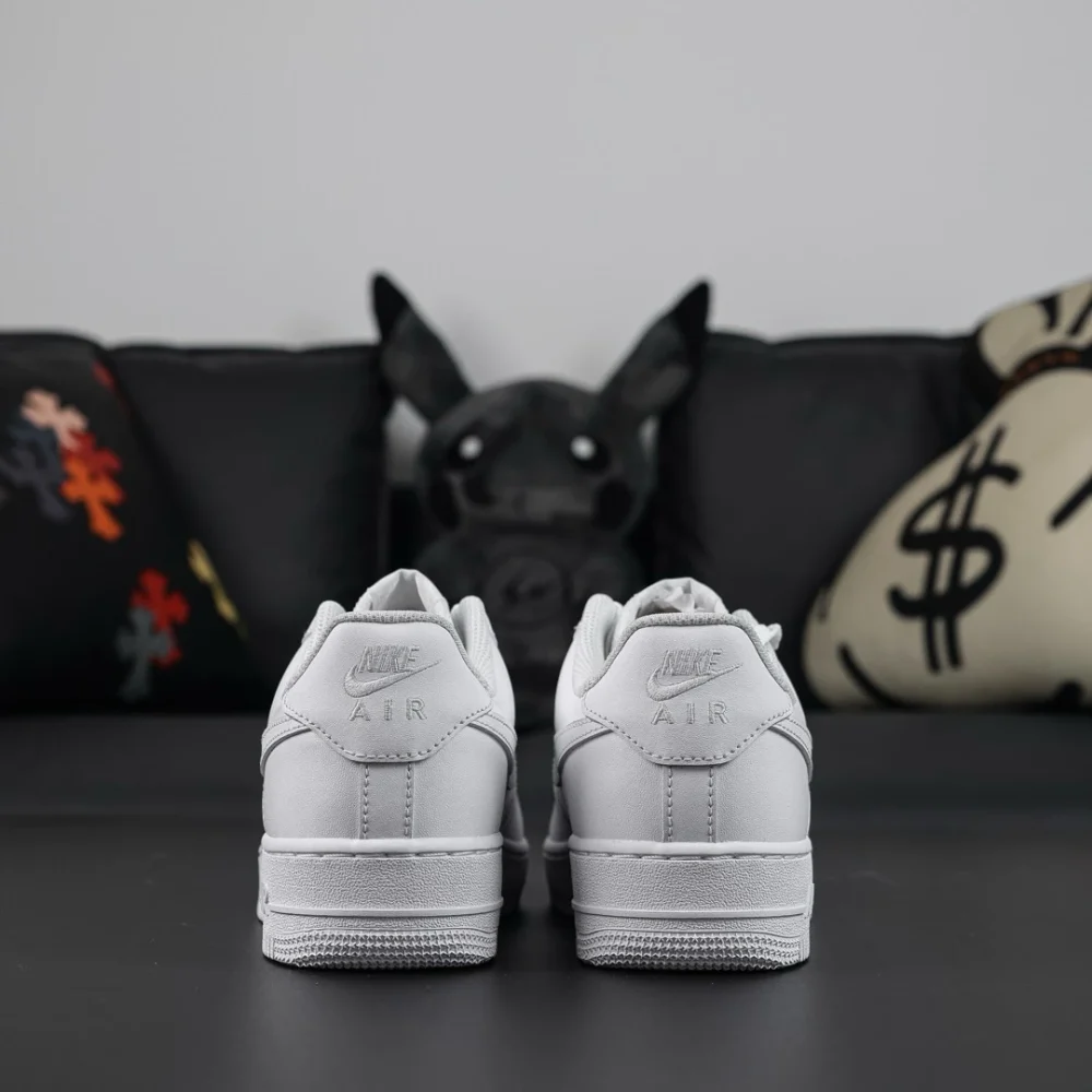 Air Force 1 '07 'Triple White' Reps – Bild 6