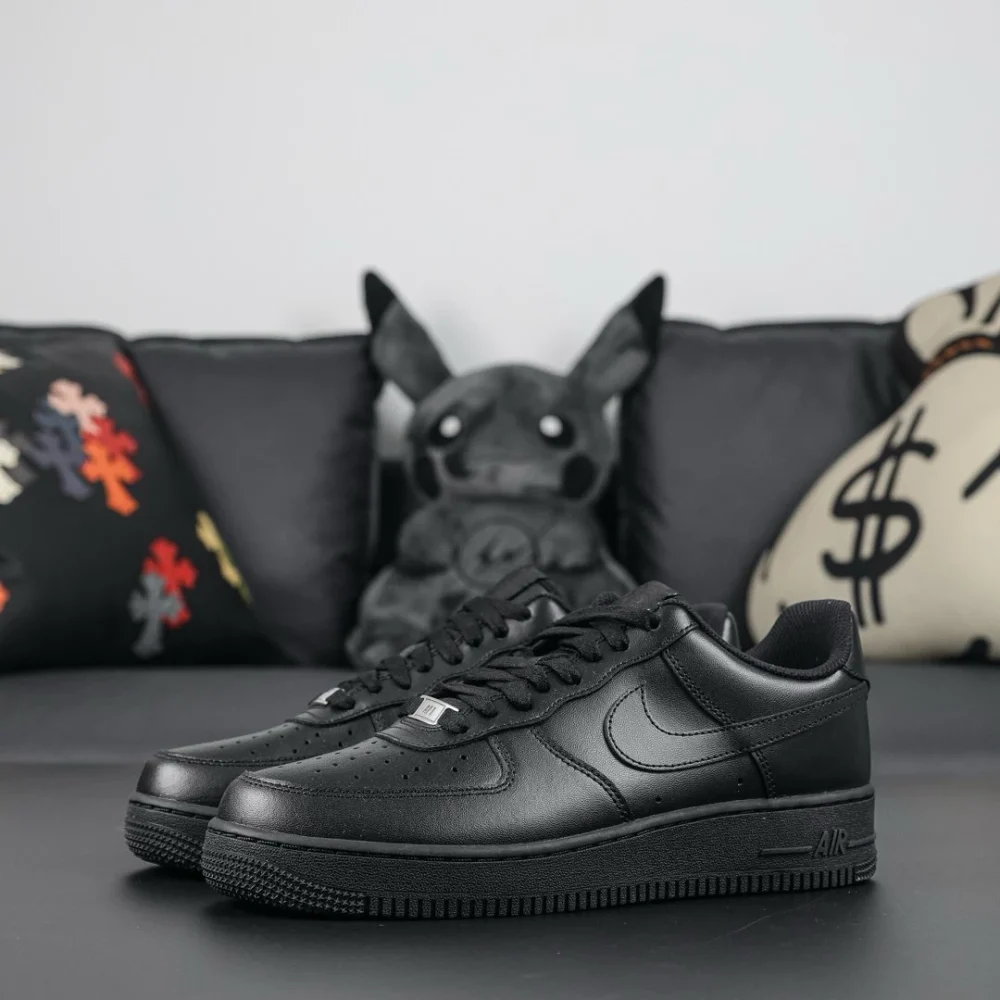 Air Force 1 FlyEase Triple Black Low Top – Bild 5