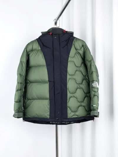 The North Face Daunenjacke mit Farbblock-Print in limitierter Auflage