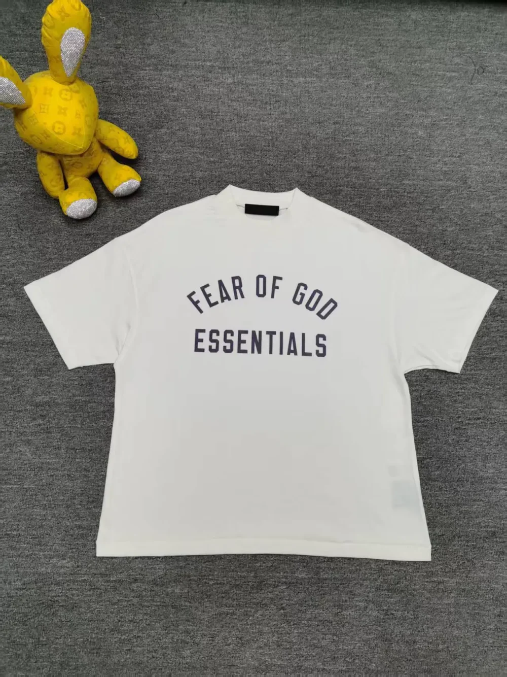 Fear of God Essentials Jersey Crewneck Tee 'Weißer schwarzer Text'