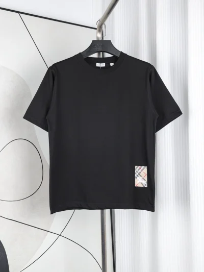 T-Shirt mit Ritter-Label