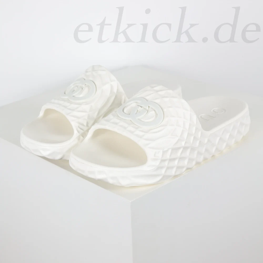 Slide Sandale ‚Interlocking G Weiß Water Ripples‘