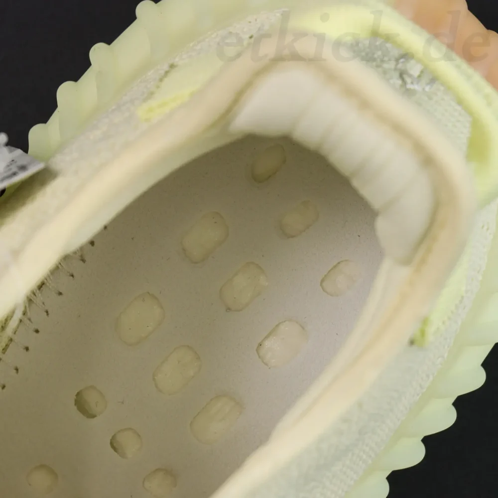 Top Yeezy Boost 350 V2 „Butter“ Rep – Bild 11