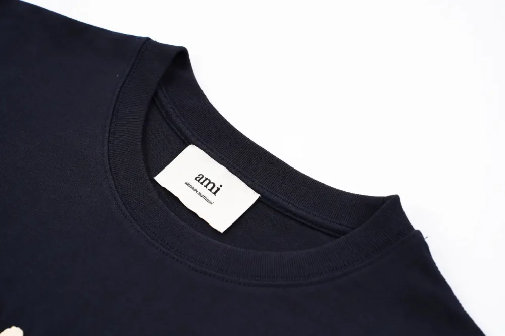 AMI Handtuch Stickerei Kurzarm Schwarz – Bild 6