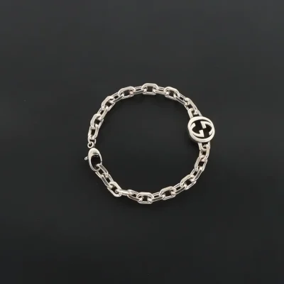Armband mit ineinandergreifendem G silber