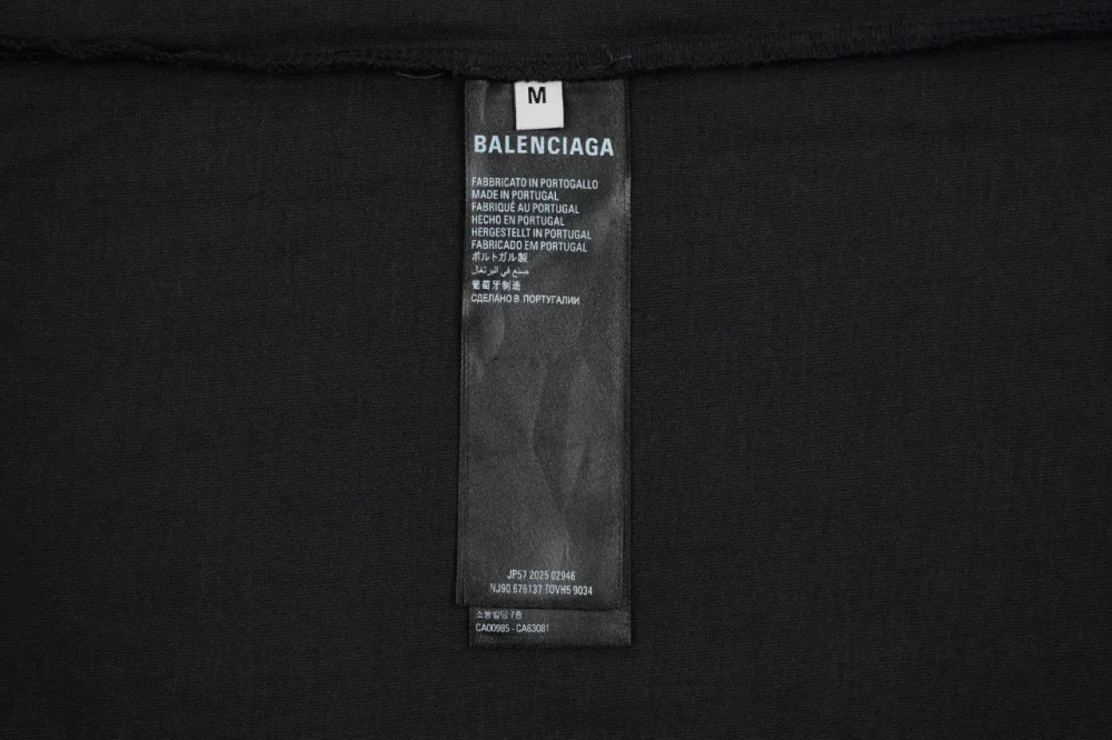 Balenciaga Klassisches weißes T-Shirt mit Tape-Print in Schwarz – Bild 9
