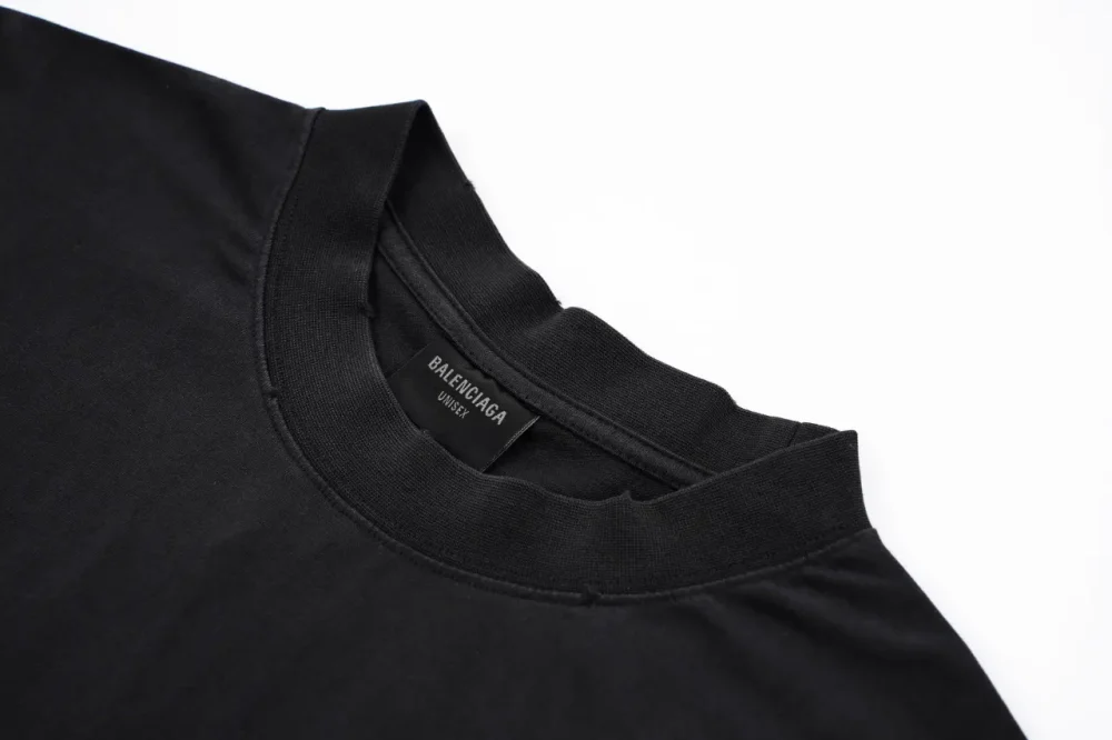 Balenciaga Klassisches weißes T-Shirt mit Tape-Print in Schwarz – Bild 4