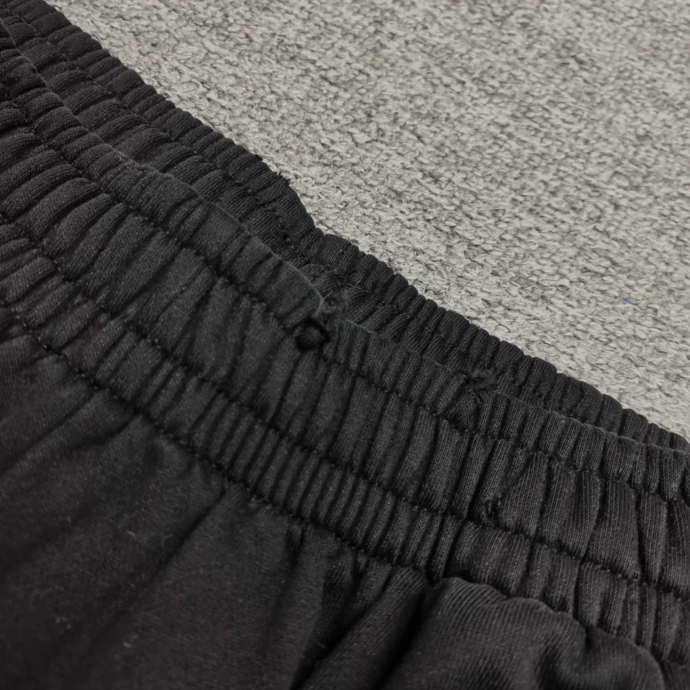 Balenciaga Shorts mit Logo-Stickerei und Doppel-B – Bild 3
