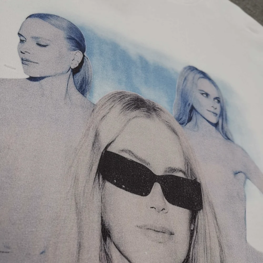 Balenciaga „Nicole“ Kastenförmiges T-Shirt in Weiß – Bild 8