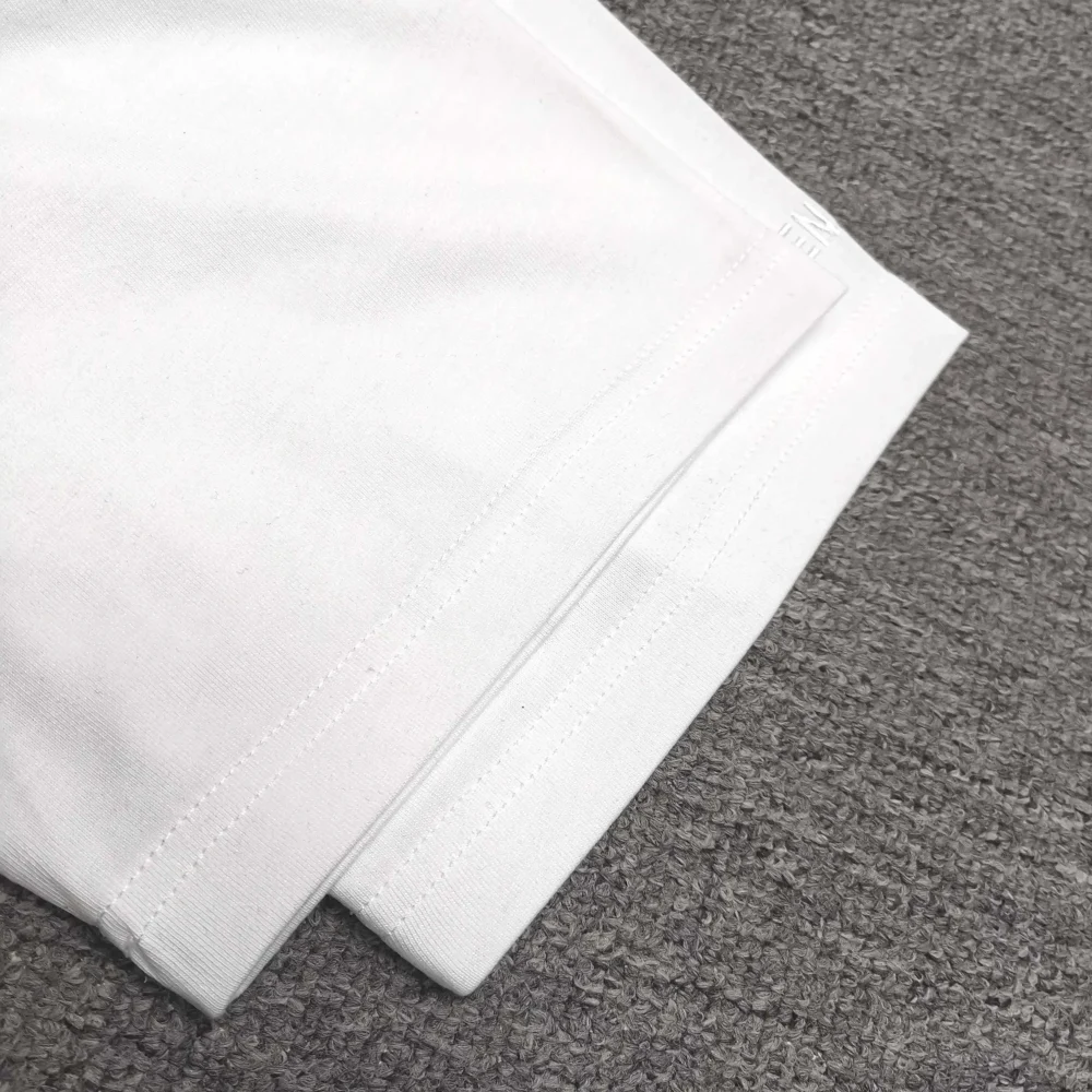 Balenciaga „Nicole“ Kastenförmiges T-Shirt in Weiß – Bild 4