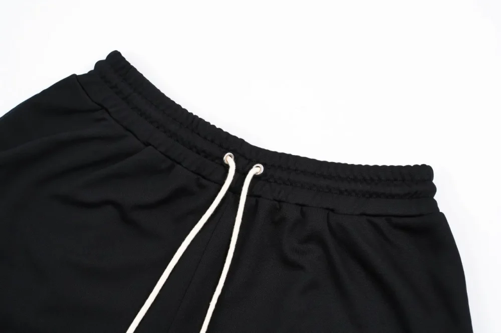 Celine Shorts mit seitlichem Band Schwarz – Bild 4
