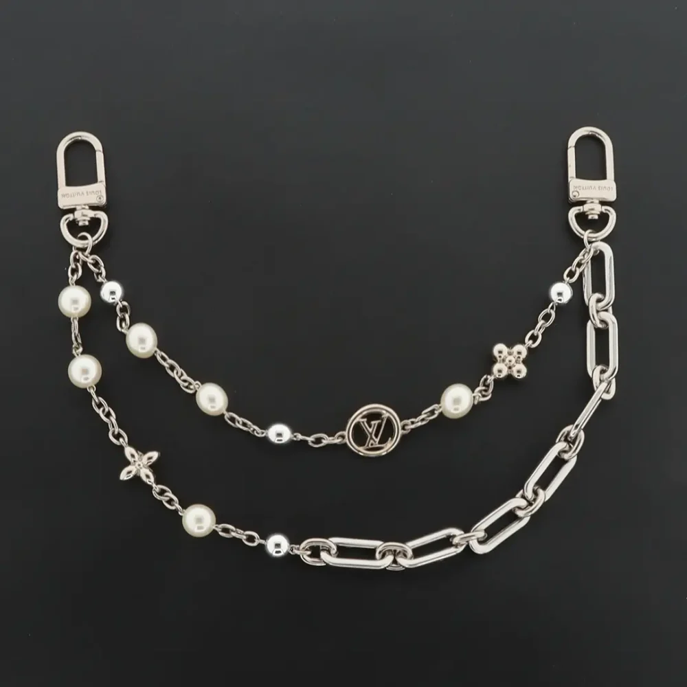 Gürtelkette mit doppelter Kette und Blumenperlen
