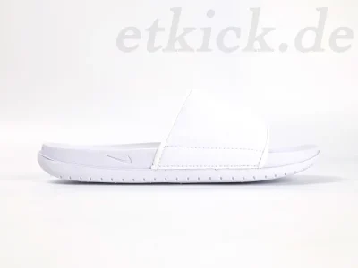 Kobe Bryant x Offcourt Slide 'Triple White'