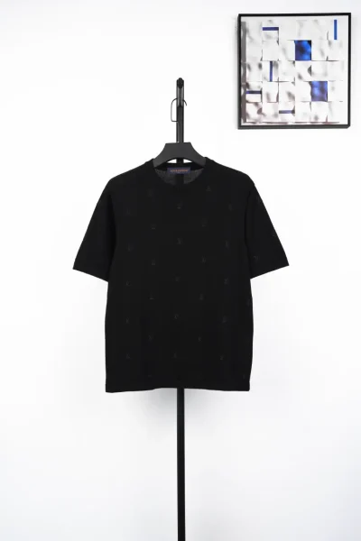 Kurzärmliges Jacquard-Shirt mit Monogramm-Stickerei und kleinem Logo in Schwarz