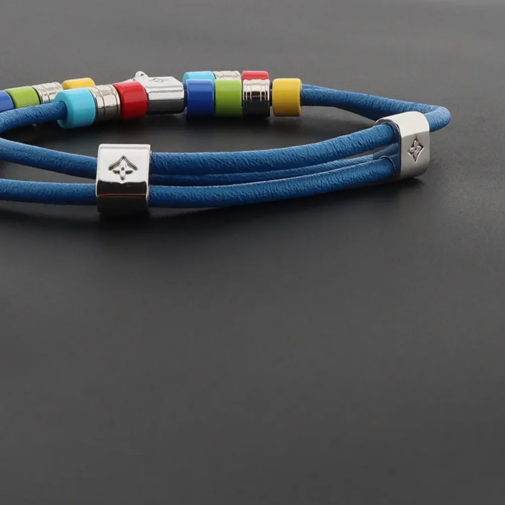 Logo-Charm-Armband grau – Bild 10