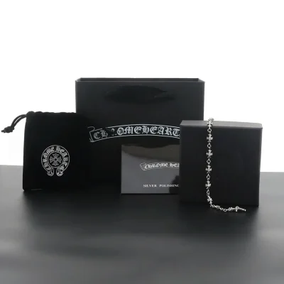 Schnalle mit Diamantkreuzarmband