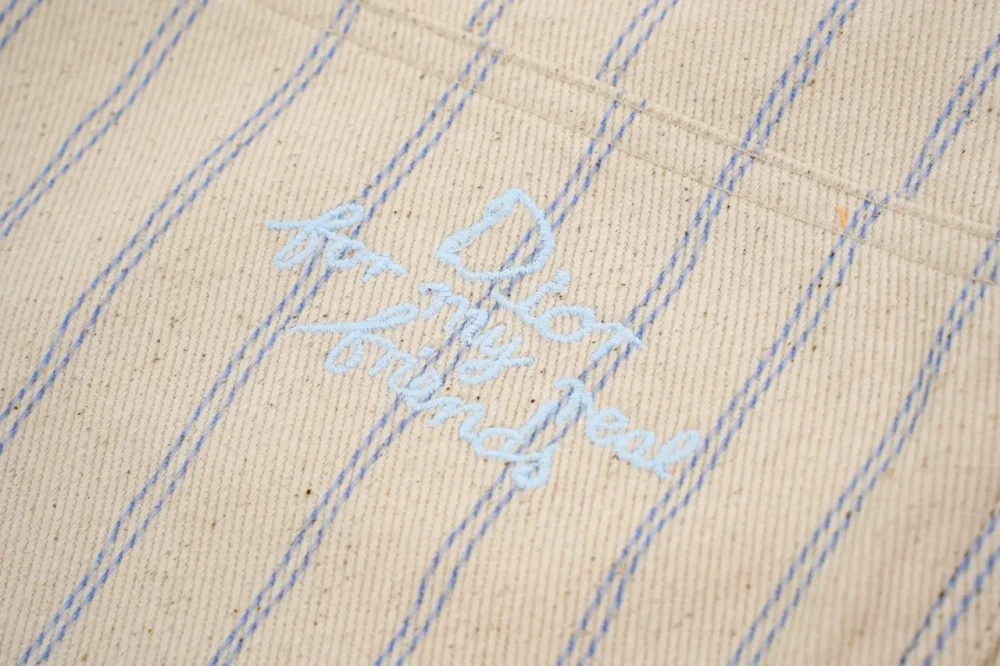Shorts mit Taschenstreifen und Buchstaben D, Red Line – Bild 15