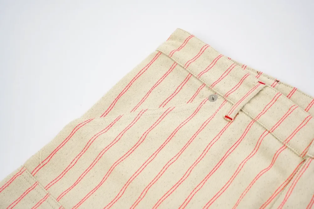 Shorts mit Taschenstreifen und Buchstaben D, Red Line – Bild 6