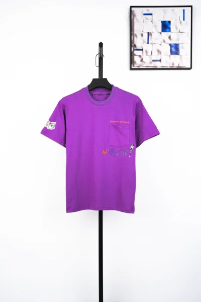 T-Shirt mit Stickerei-Print in Lila