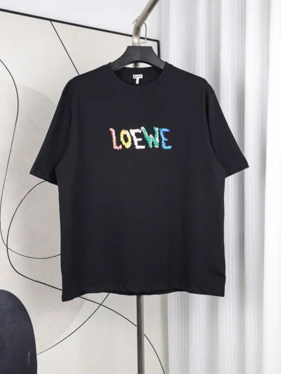 T-Shirt mit buntem Logo-Print