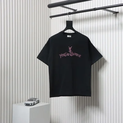 T-Shirt mit kontrastierendem Logo-Stickerei
