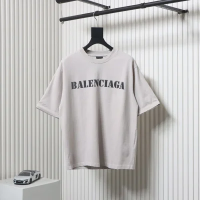 T-Shirt mit verschwommenem Tintenstrahl-Logo