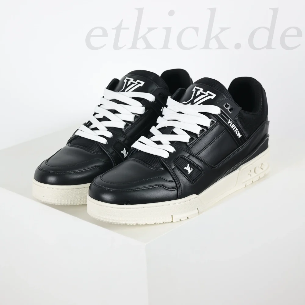 Trainer Sneaker Schwarzes mattes Kalbsleder