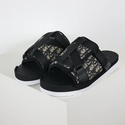 Alpha Sandale Beige und Schwarz Schräger Jacquard