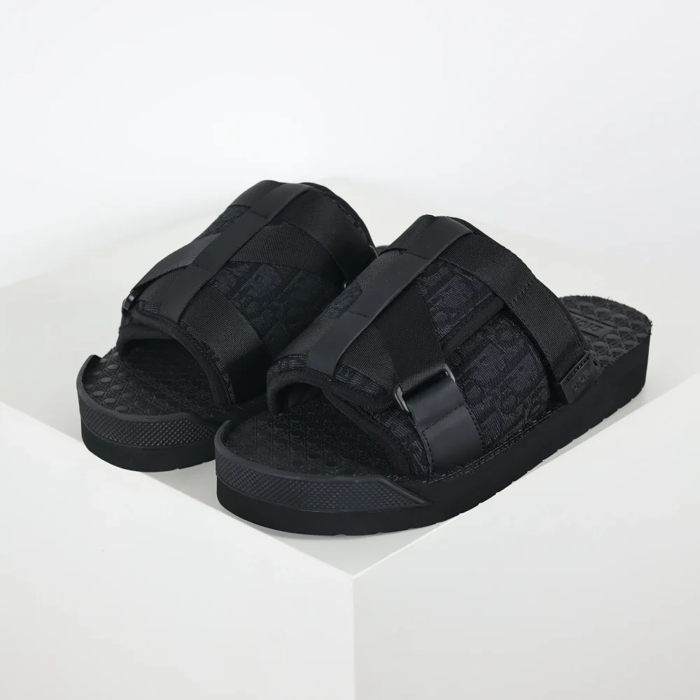 Alpha Sandale Schwarz Schräg Jacquard