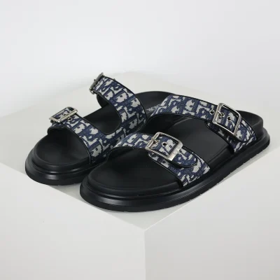 Aqua Sandal 'Oblique Blau Weiß und Schwarz'