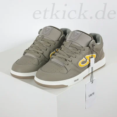 B57 Low-Top-Sneaker Grau Weiß und Weiß