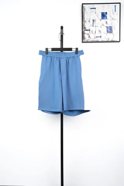 Blau-weiße Nähte Shorts Diese klassische Sportshorts blau