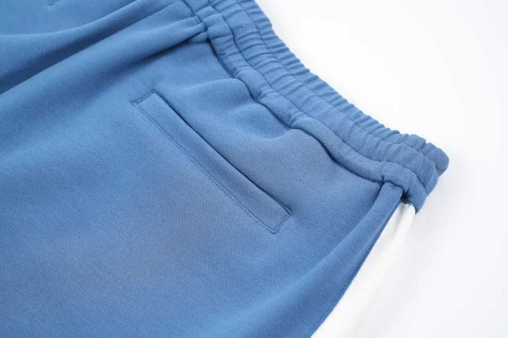 Blau-weiße Nähte Shorts Diese klassische Sportshorts blau – Bild 7