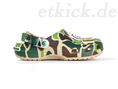 Crocs Classic Clog A Bathing Ape ABC Camo Grün