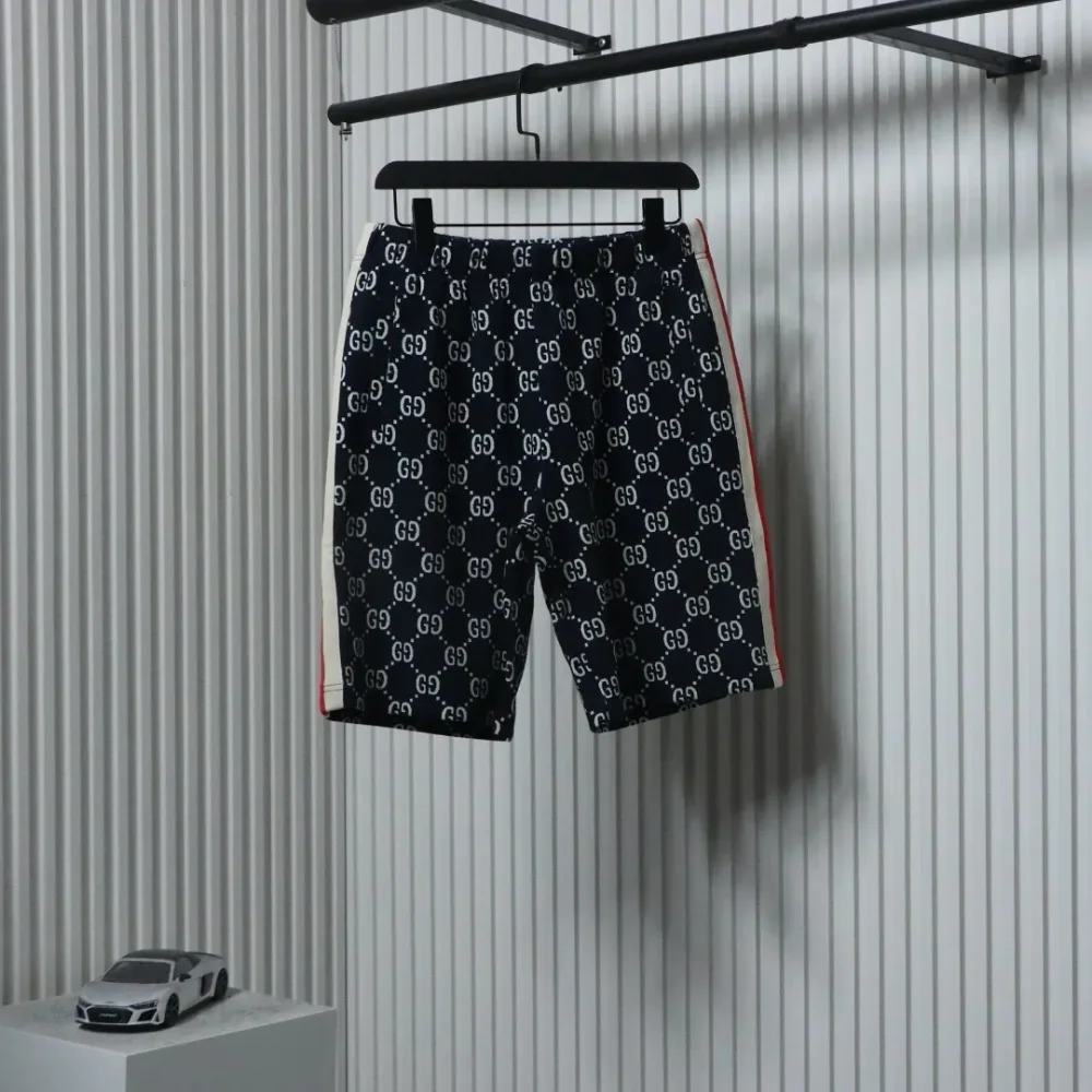 Klassische Jacquard-Shorts mit Allover-Print – Bild 2