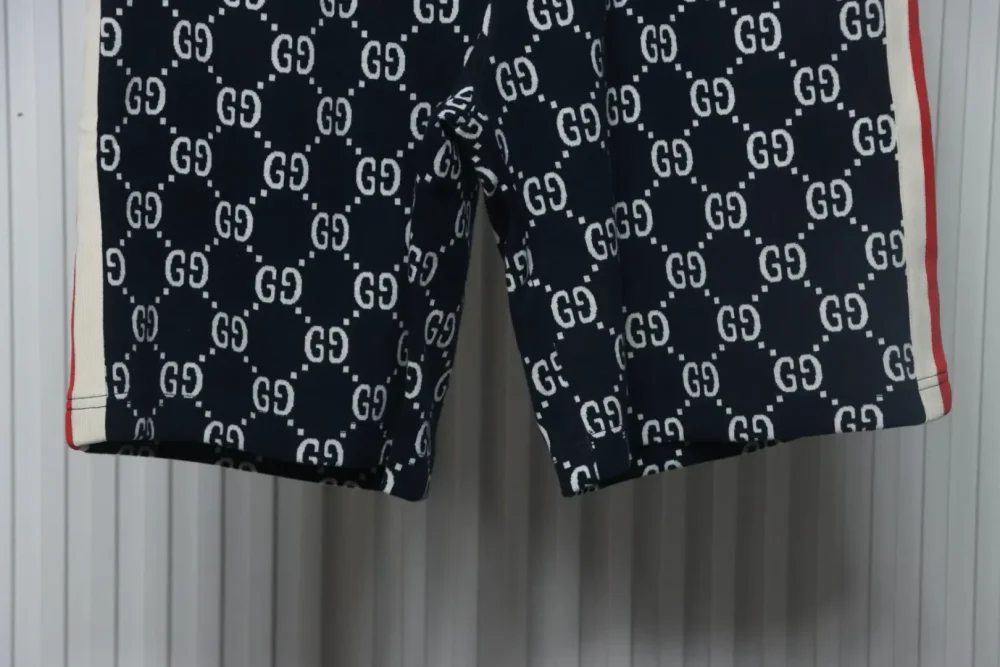 Klassische Jacquard-Shorts mit Allover-Print – Bild 5