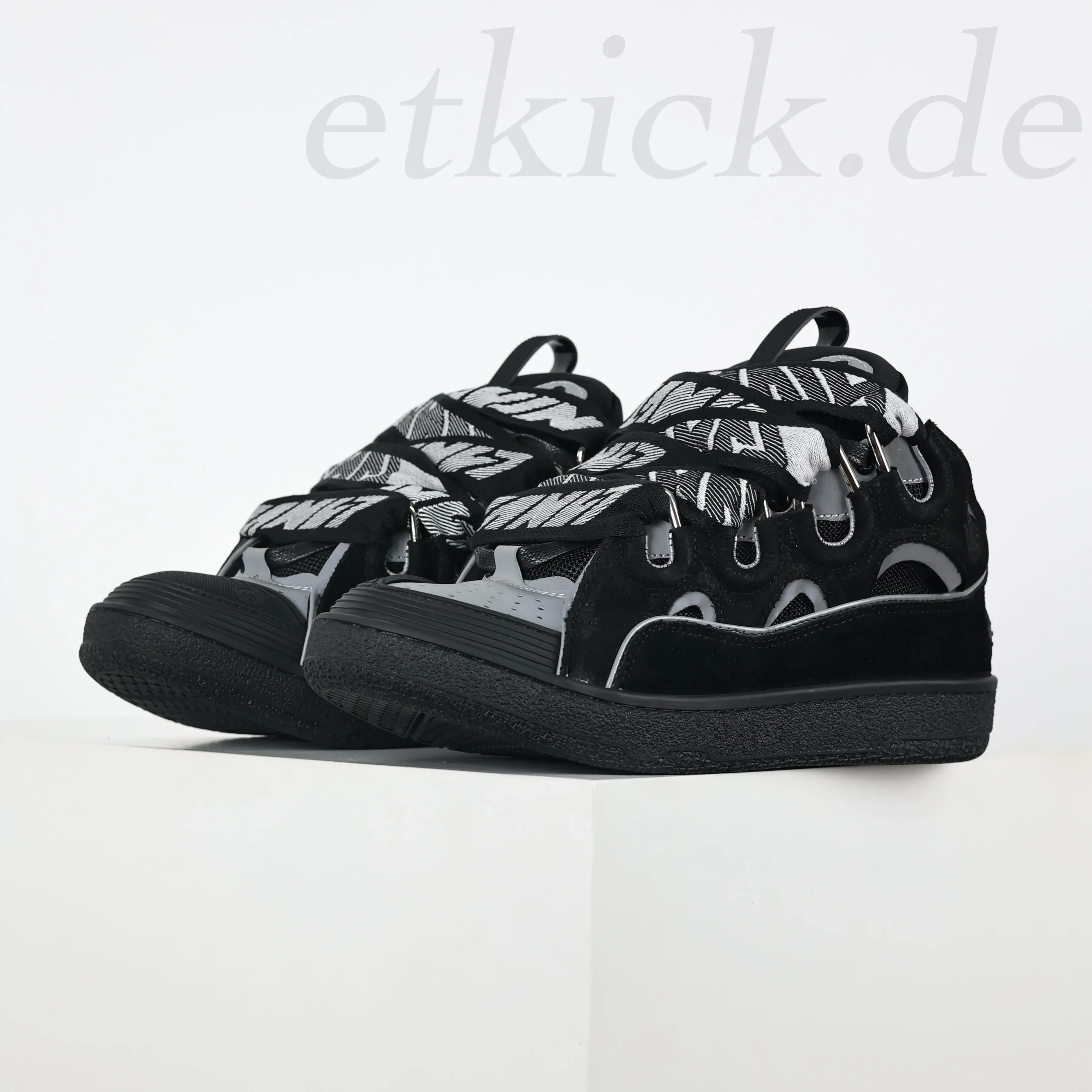 Lanvin Curb Sneakers in Schwarz und Grau